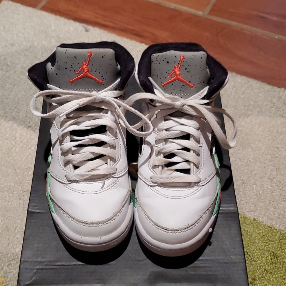 Kids sneakers